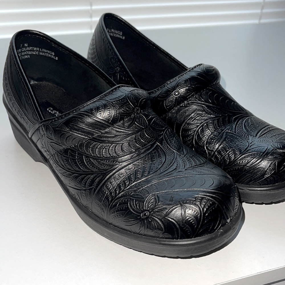 Clogs
